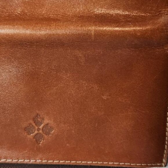 Patricia Nash Bifold Leather Wallet in tan/brown - Picture 8 of 8